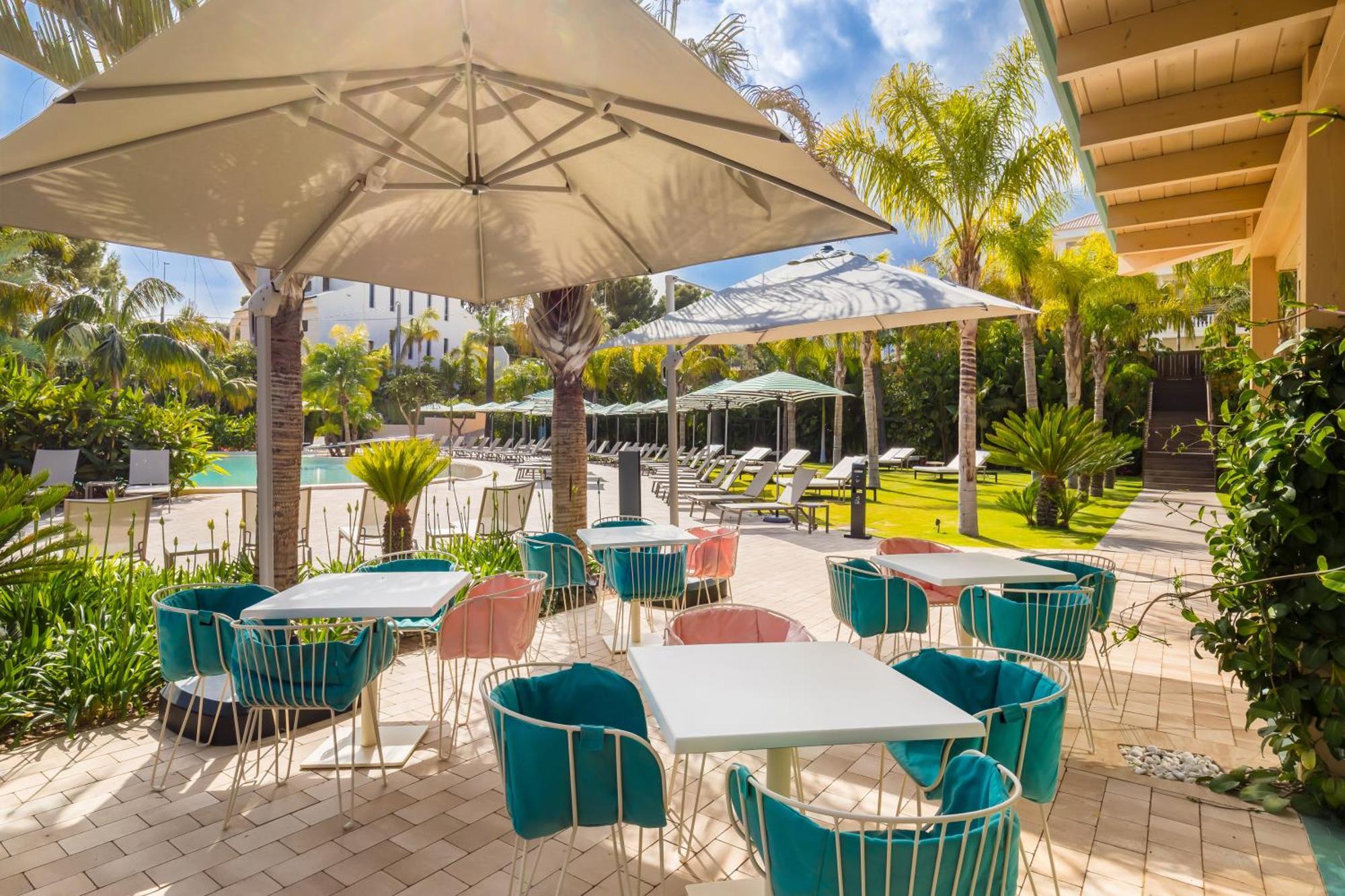 Hotel Barcelo La Nucia Palms Exterior foto The pool at the W South Beach